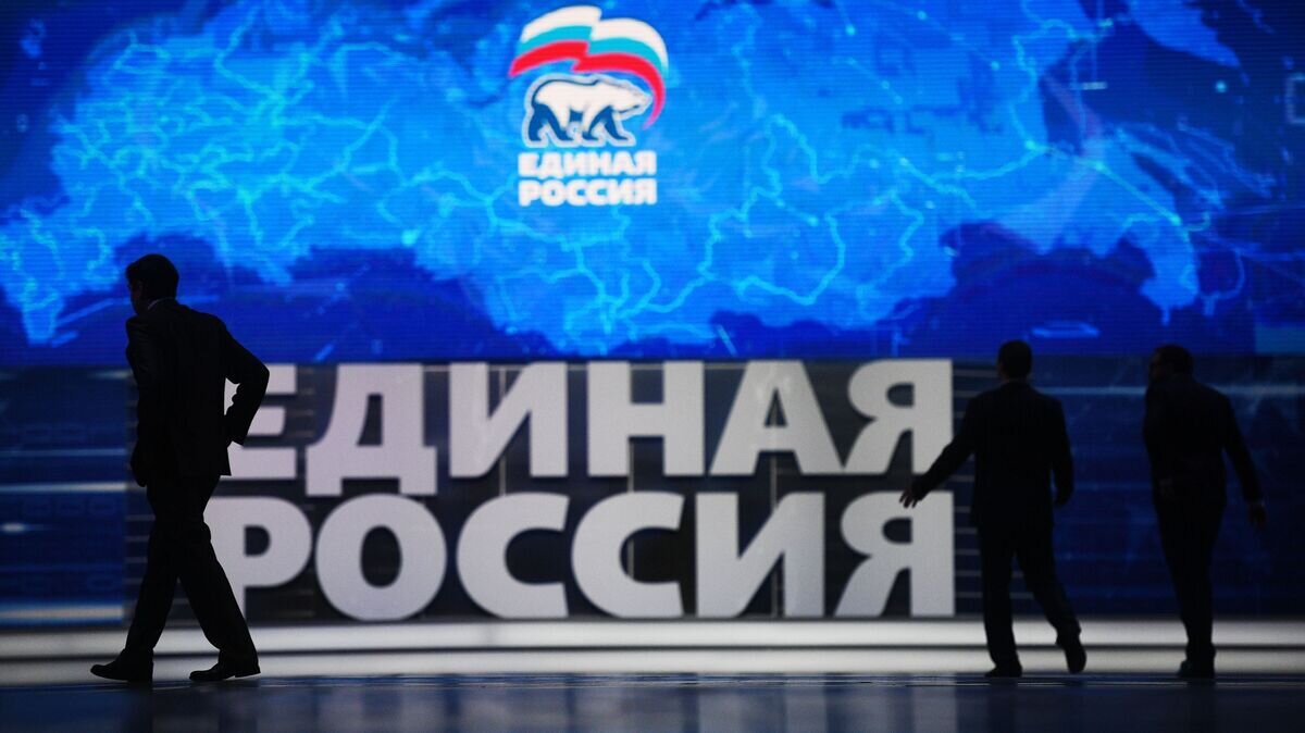    Логотип партии "Единая Россия"© РИА Новости / Владимир Астапкович