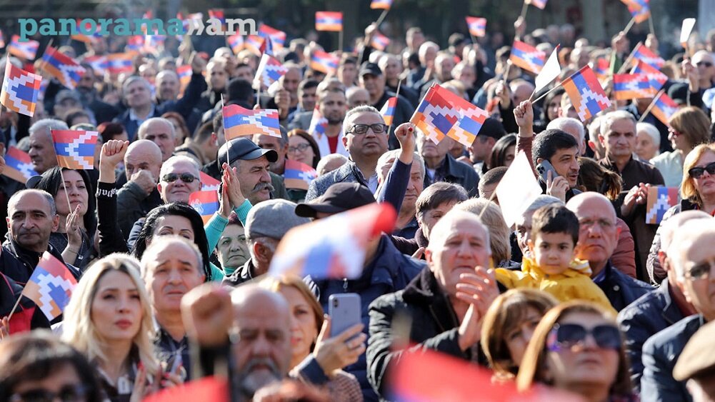 ЗАЯВЛЕНИЕ участников митинга в Ереване: Нагорный Карабах (Арцах) не может быть в составе Азербайджана. Фоторяд