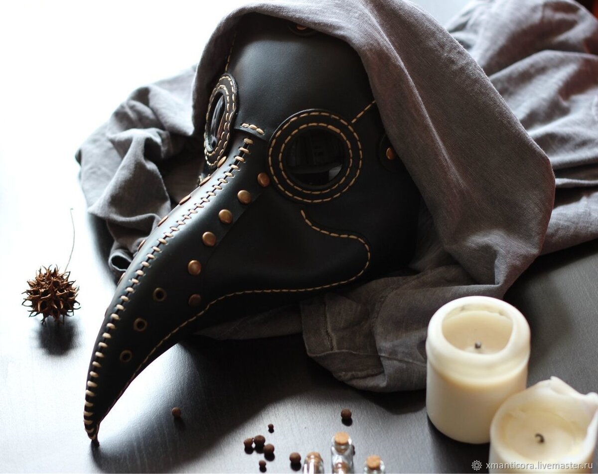 Чумной доктор, или врачеватель чумы́ (англ. plague doctor, нем. Pestarzt, итал. physici epidemeie) — устоявшееся в средневековой и ренессансной Европе определение врача.  Начиная с XVII века отличительной особенностью чумных докторов стал особый защитный костюм с оригинальной «носатой» маской, напоминающей клюв птицы.