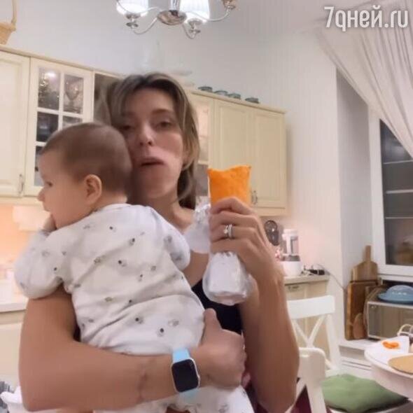    Регина Тодоренко с младшим сыном Социальные сети