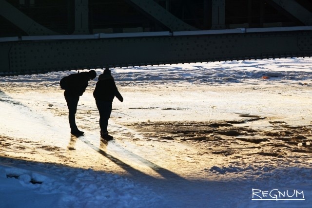    Под мостом Дарья Драй © ИА REGNUM