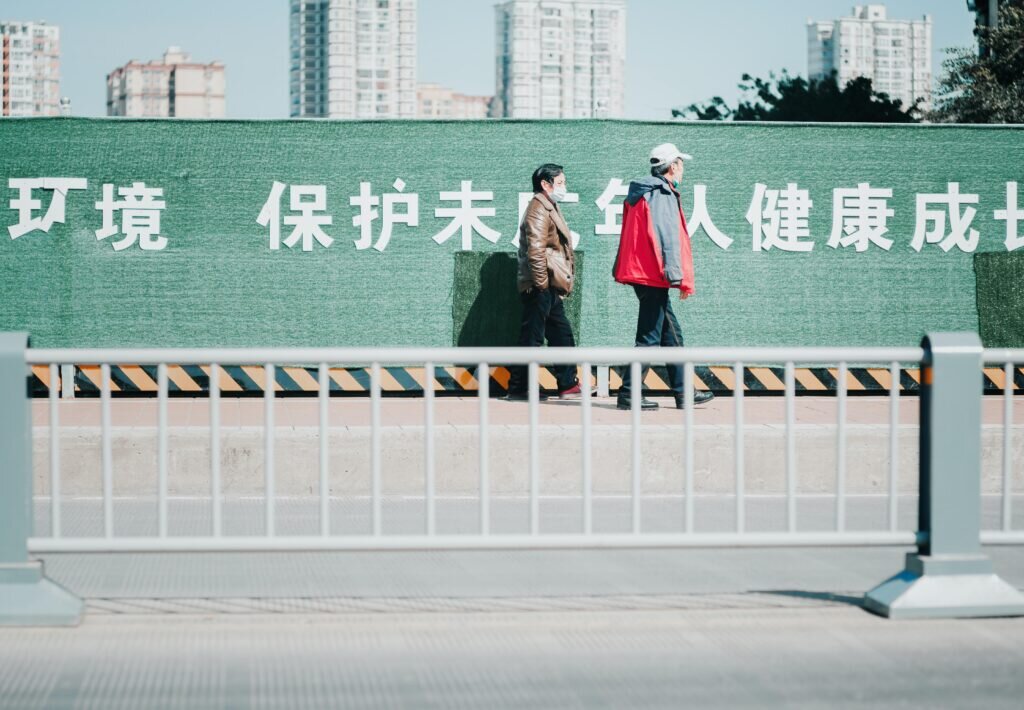  Photo by cheng feng on Unsplash