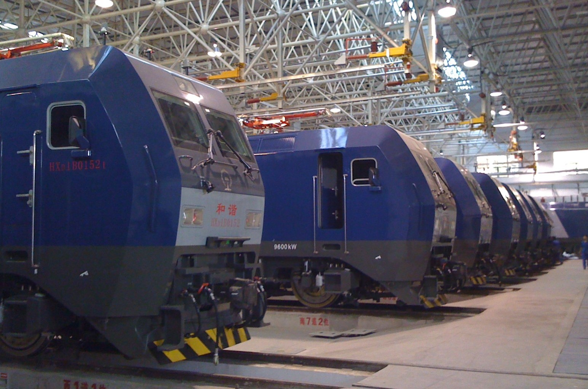 Производство шестиосных электровозов HXD1B на заводе CRRC в Чжучжоу. Источник: wikimedia.org