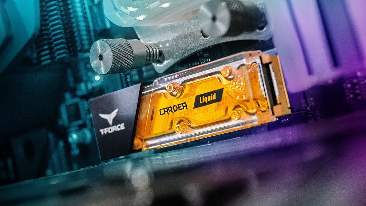 SSD накопитель потребляет определенный объем энергии. Параметр важный, так как за все приходится платить. В ситуации с ноутбуком снижение энергопотребления – это увеличение времени автономности.
