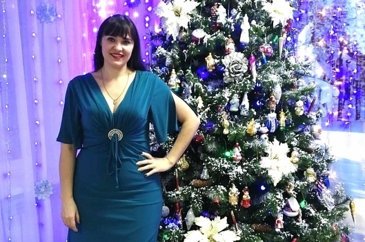    По мнению Марины Щербаковой, традиция отправлять по почте поздравительные открытки никуда не ушла по сей день.