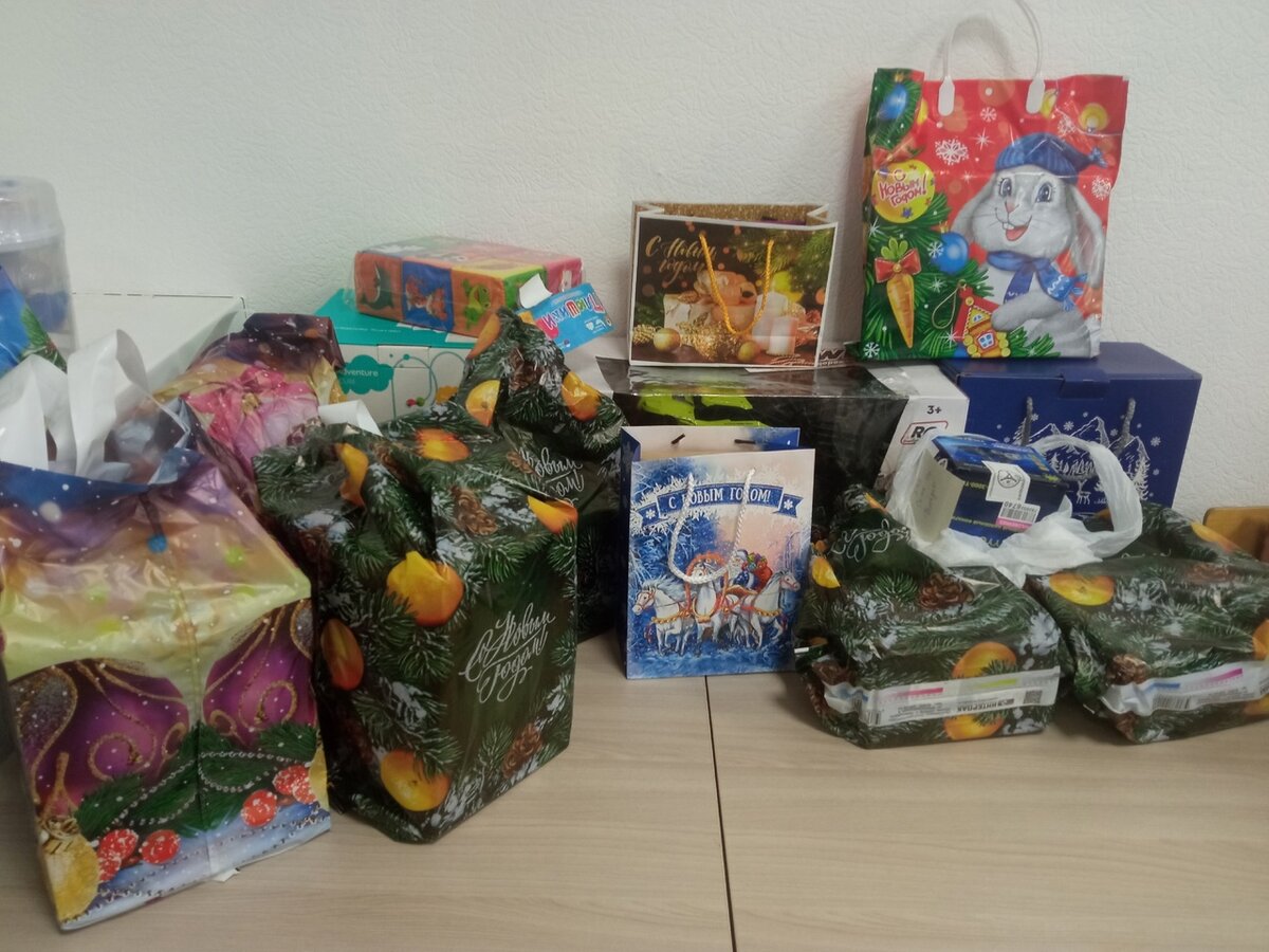    О чем мечтали юные сургутяне в преддверии Нового года и кто дарил им чудо