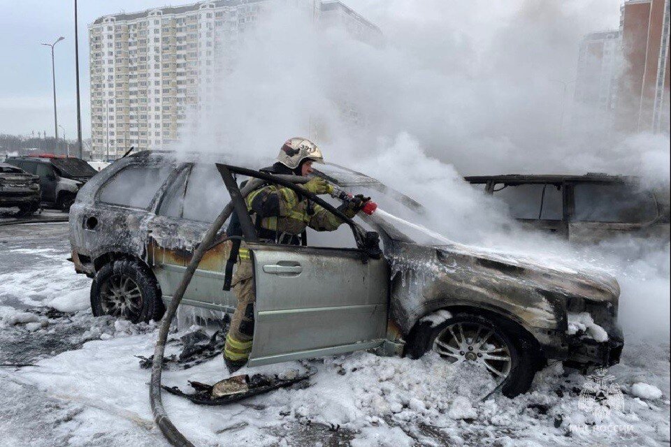     Пожар на парковке в Новой Москве ликвидировали  ГУ МЧС России по Москве