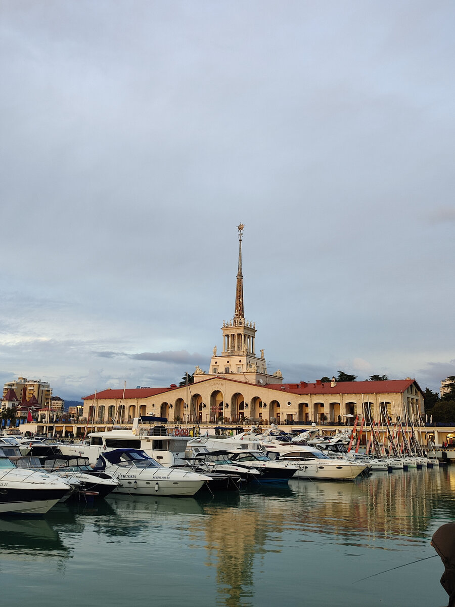 Сочи. Навагинская, Морской порт, центральная набережная. | Зимнее лето |  Дзен