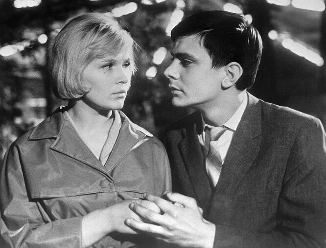 Кадр из фильма "Я шагаю по Москве"