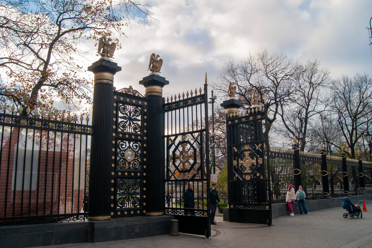 Александровский сад Достопримечательности - Фото Москва скачать в высоком качестве