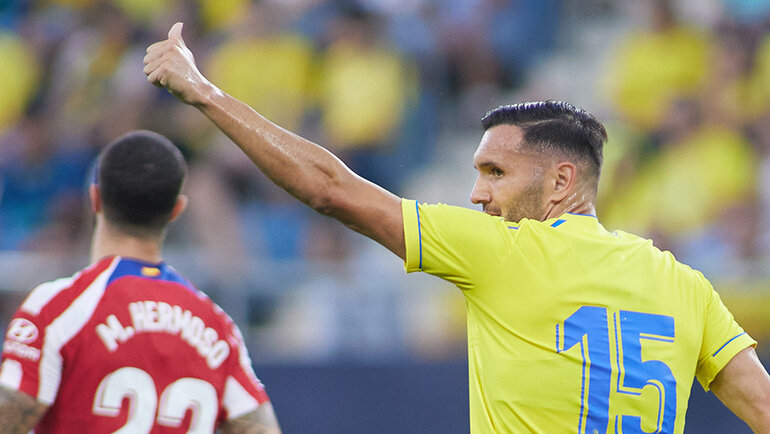    Лукас Перес.