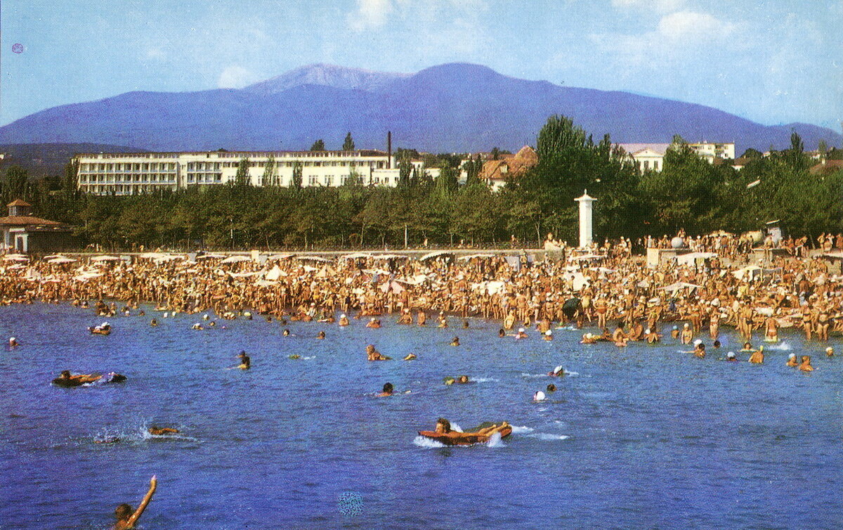 Алушта фото ссср Советский Крым: Как отдыхали наши бабушки Пешком вокруг Земли! Дзен