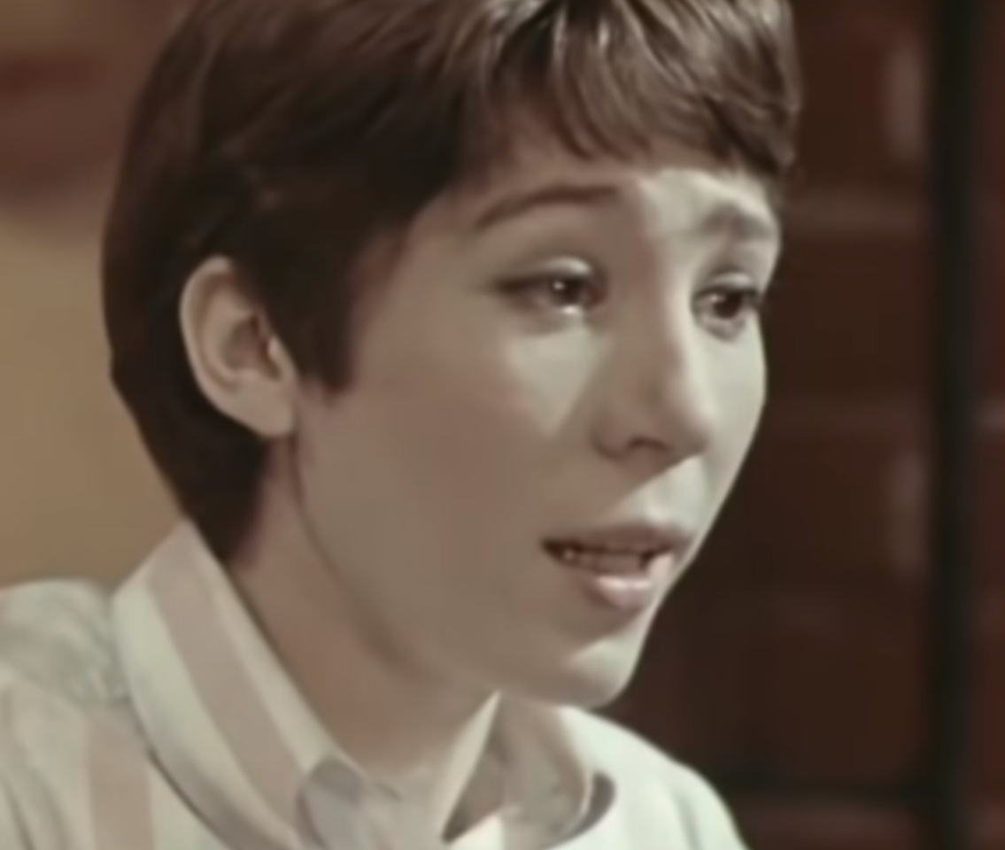 Елена Камбурова в фильме-концерте "Монолог". Кадр из фильма