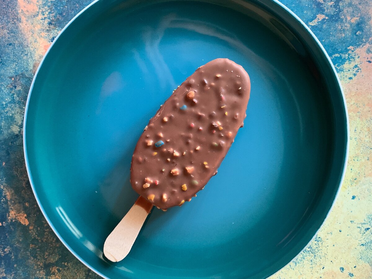 Гонконгские вафли с мороженым m&ms. 33 пингвина мороженое. Мороженое фото. Попробовать мороженое. Разнообразие мороженого.