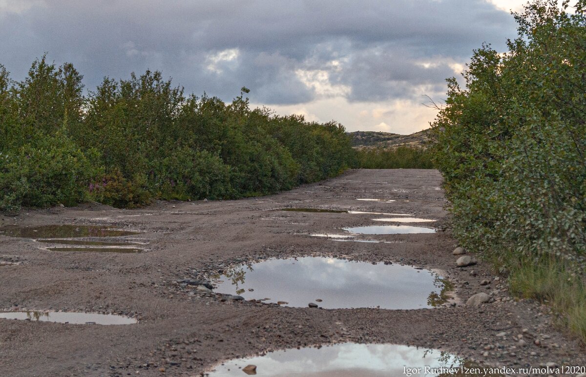 Где якобы. Поселок Рыбачий Новосибирская область. Дорога на полуостров Рыбачий 2021. Лужи Рыбачий фото. НГС Новосибирск Рыбачий дорога.