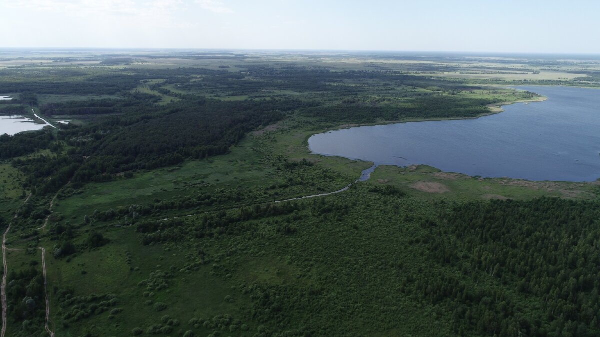 Рядом с ПуСО расположено озеро Кожановское.