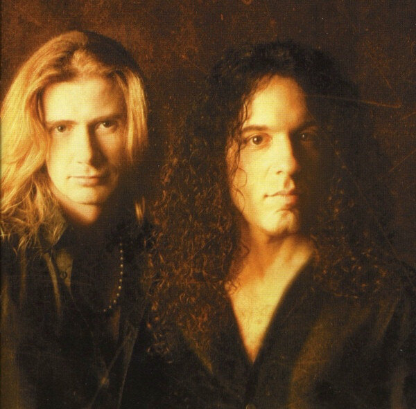 Источник: https://img.discogs.com/yO7P5g4tE_tT0htaQlv_cy_s-KA=/fit-in/600x591/filters:strip_icc():format(jpeg):mode_rgb():quality(90)/discogs-images/R-378897-1449504815-1287.jpeg.jpg