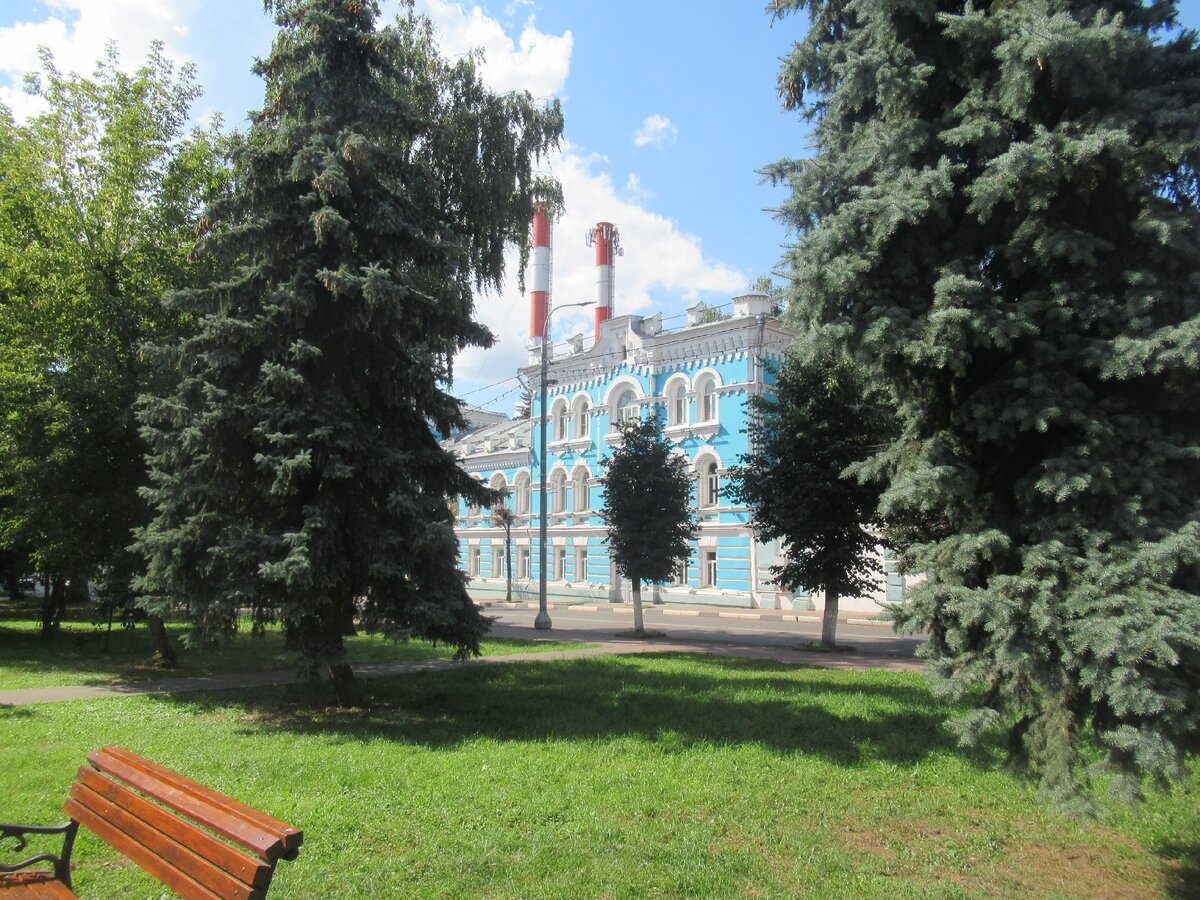 Ну чем не вид дворца и прилегающей территории