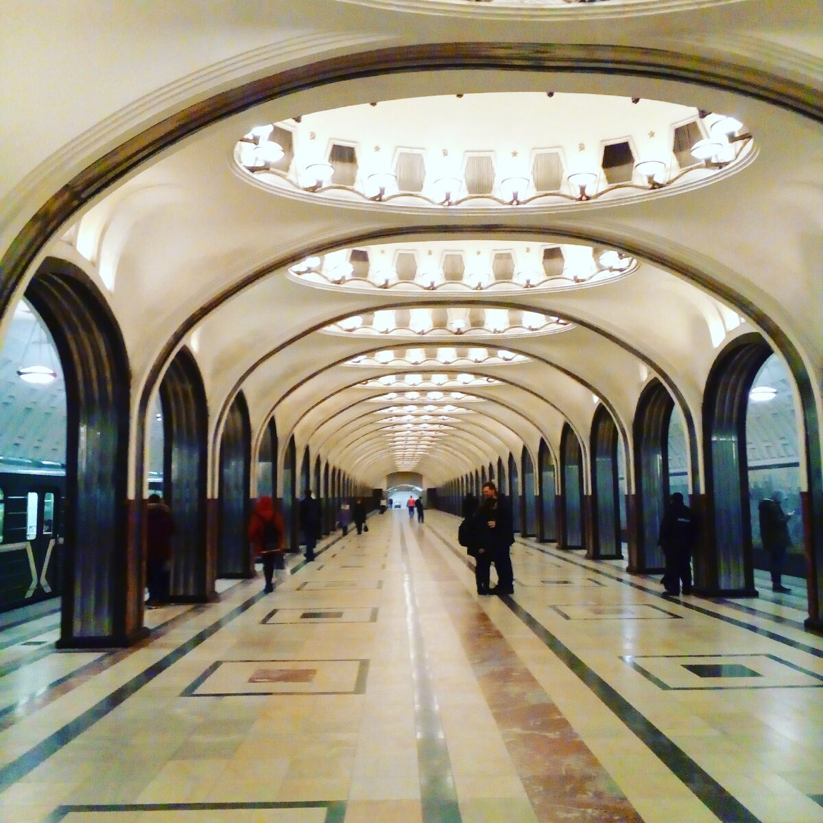 Метро Маяковская