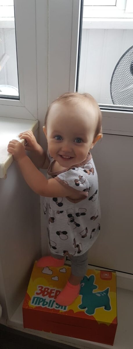 Научилась использовать подставки, чтобы добраться туда, куда раньше не могла.. 