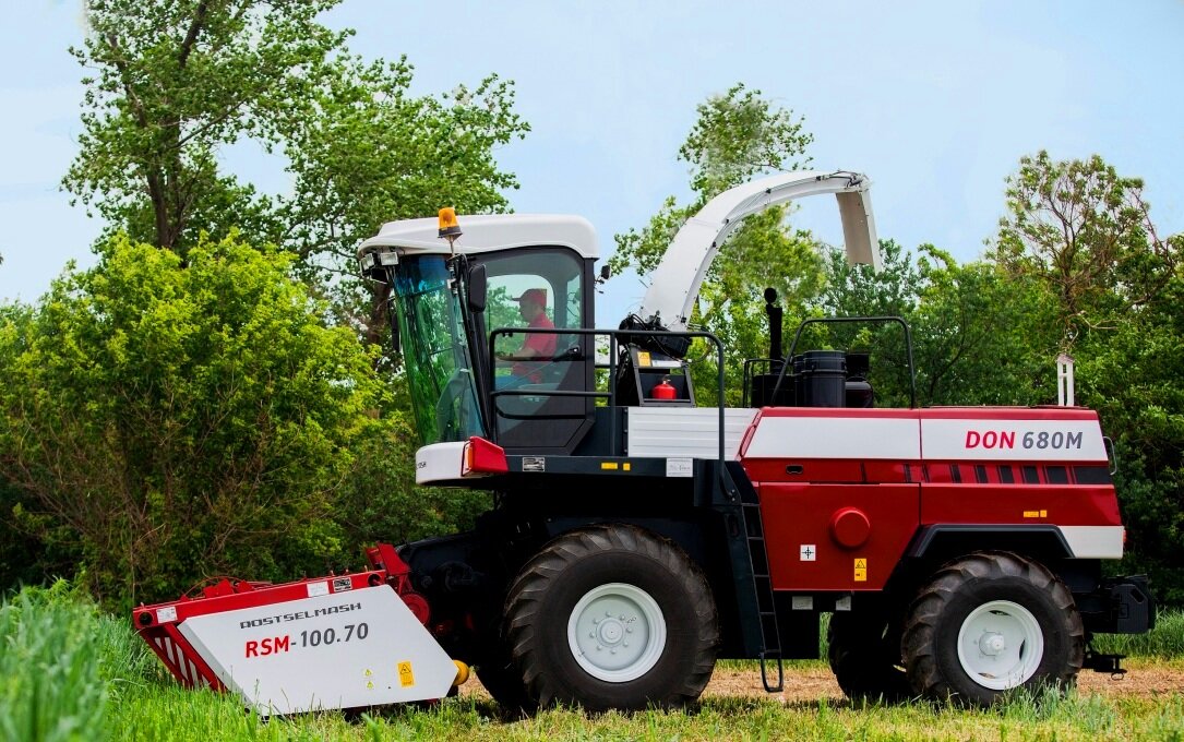 Комбайн "Дон-680М"