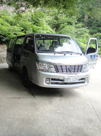 Микроавтобус производства Северной Кореи: "Самцонли"