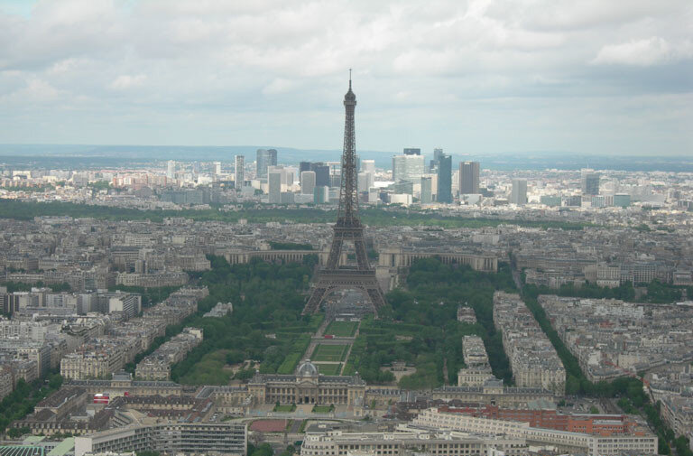 Вид на Париж с крыши башни Монтпарнас (210 м)