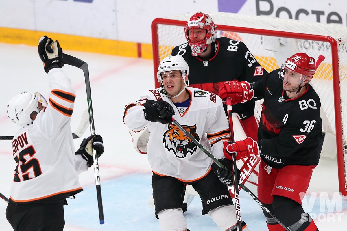 Аликин хк амур. Хоккейная форма амур хабаровск. Хоккей прямой эфир. Хоккей кхл. Хк барыс амур.