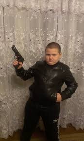 Это либо тот бандит, либо его сын 