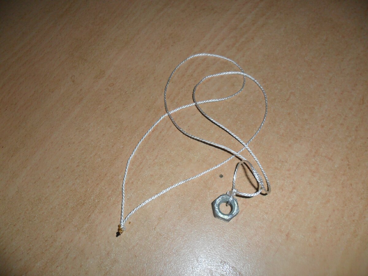 фото автора. Вот и гаечка. Можно взять любую, какая есть в доме.