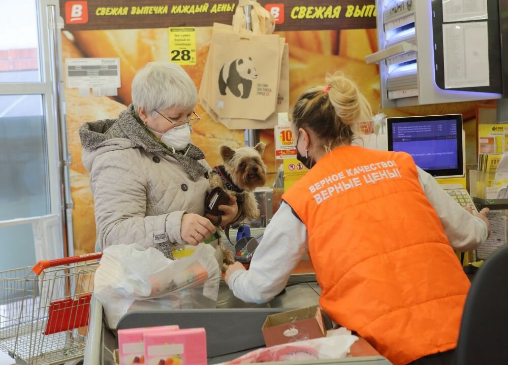 В магазине не проводили ежедневное обеззараживание воздуха.