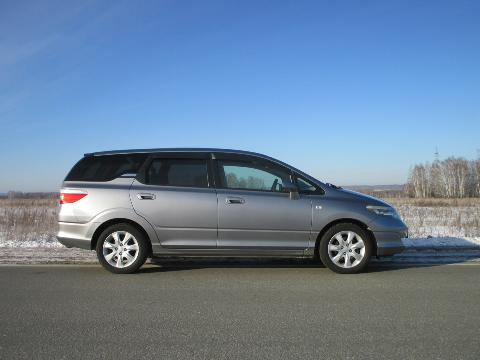 Airway honda. Honda Airwave 2005. Хонда аирвейв 2005. Honda Airwave 2010. Honda Airwave универсал.