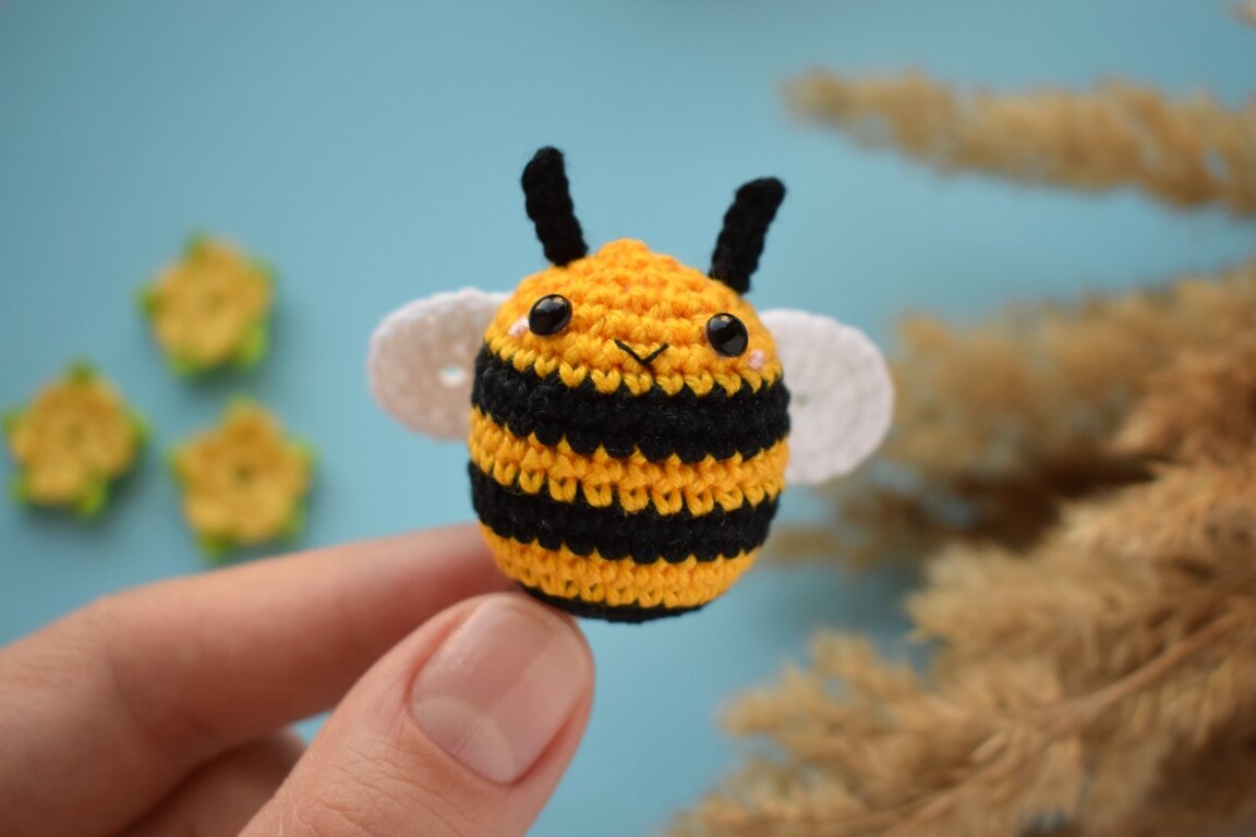 Мастер-Класс Амигуруми Пчёлка Крючком/Video Tutorial Crochet Bee Amigurumi [Eng Sub]