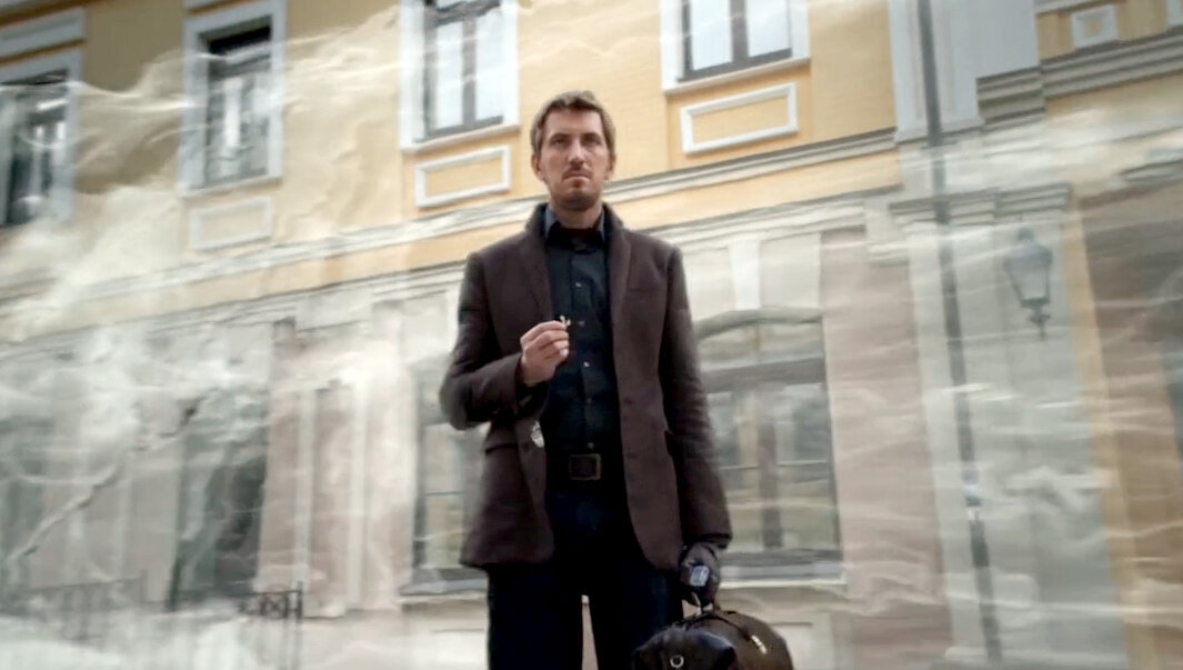 Кирилл Кяро (Нюхач). Кадр из кинофильма "Нюхач", 2013 г., режиссер Артём Литвиненко, сценаристы Артём Литвиненко, Андрей Бабик, композитор Никита Моисеев. Скриншот для иллюстрации