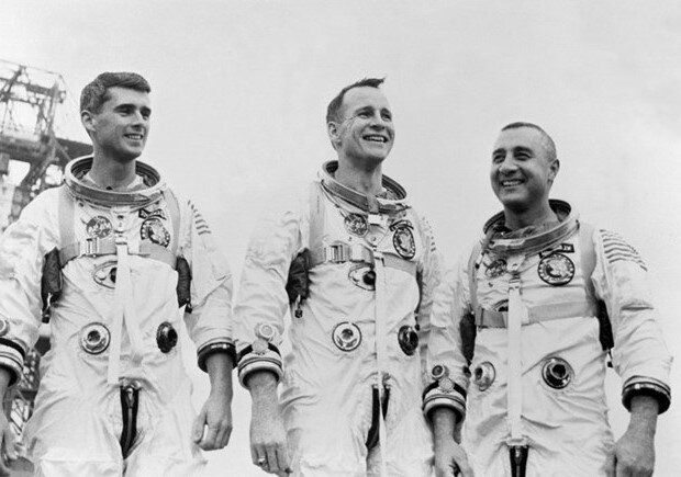 *Вирджил " Гас "Гриссом, Эдвард Уайт II и Роджер Чаффи