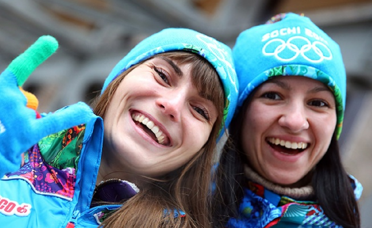 Спортивные волонтеры. Волонтеры олимпиада 2014. Спортивное волонтерство. Олимпийские волонтеры. Волонтерство на Олимпиаде в Сочи.