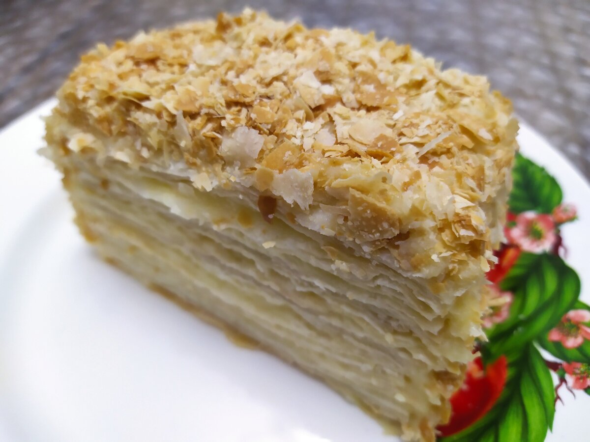 Торт Наполеон из слоеного теста - заварной крем без масла. Получается идеально вкусным и легким