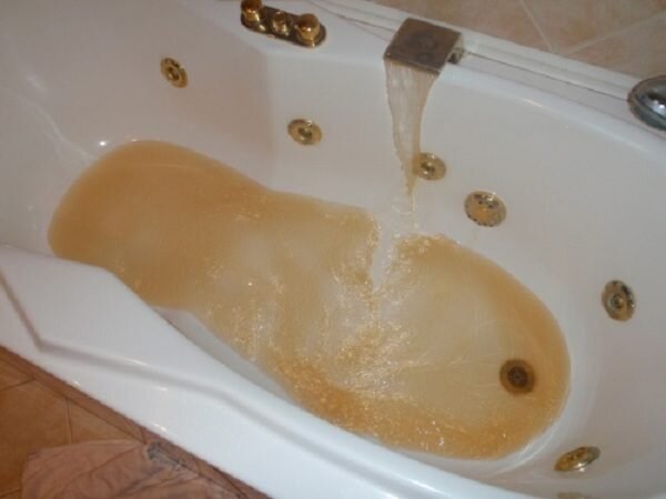 Ржавая вода - признак повышенного количества железа. Хватит это терпеть!