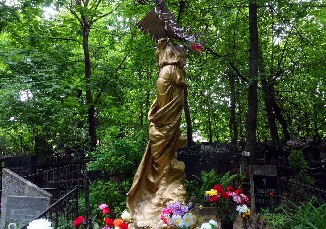 Могила Соньки на Ваганьковском кладбище.