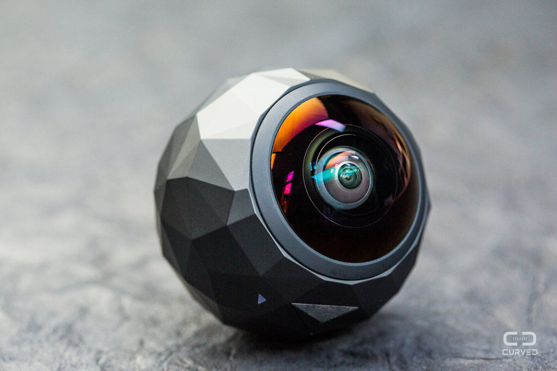 Мобильная видеокамера наблюдения совмещённая с проектором. Всегда была при нём. Если есть доступ к компьютерной сети то всегда можно вывести изображение на визор.