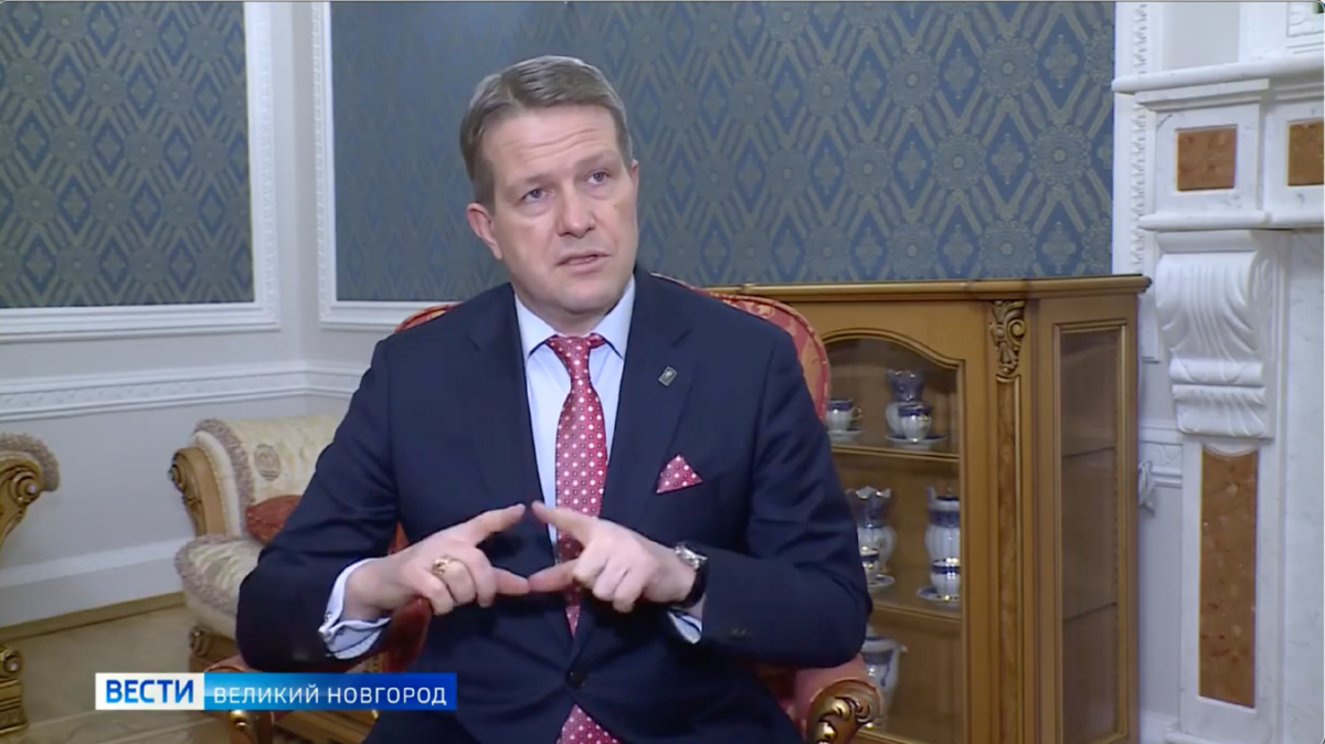 Денис Андреевич фон Мекк - общественный деятель, волонтер культуры, коллекционер, меценат, потомок семей фон Мекк, Чайковских, Давыдовых.  Семейный историк, член нескольких исторических обществ в России и за рубежом, исследователь, публицист, издатель.   facebook.com/denseb  vk.com/denisvonmeck