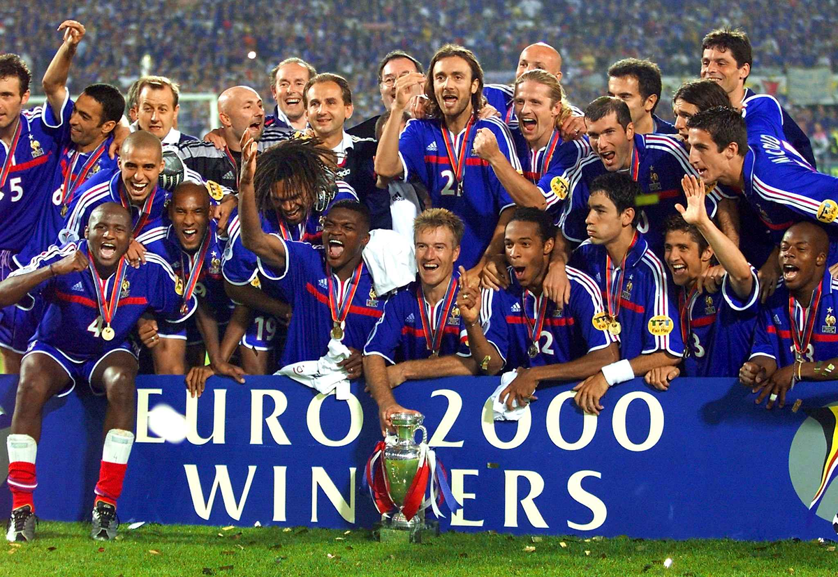 Франция — чемпион Европы 2000 года. Источник: football-pitch.ru