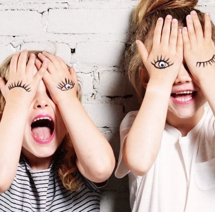 Он идеально решает проблемы с дефицитом места для верхних и нижних зубов.