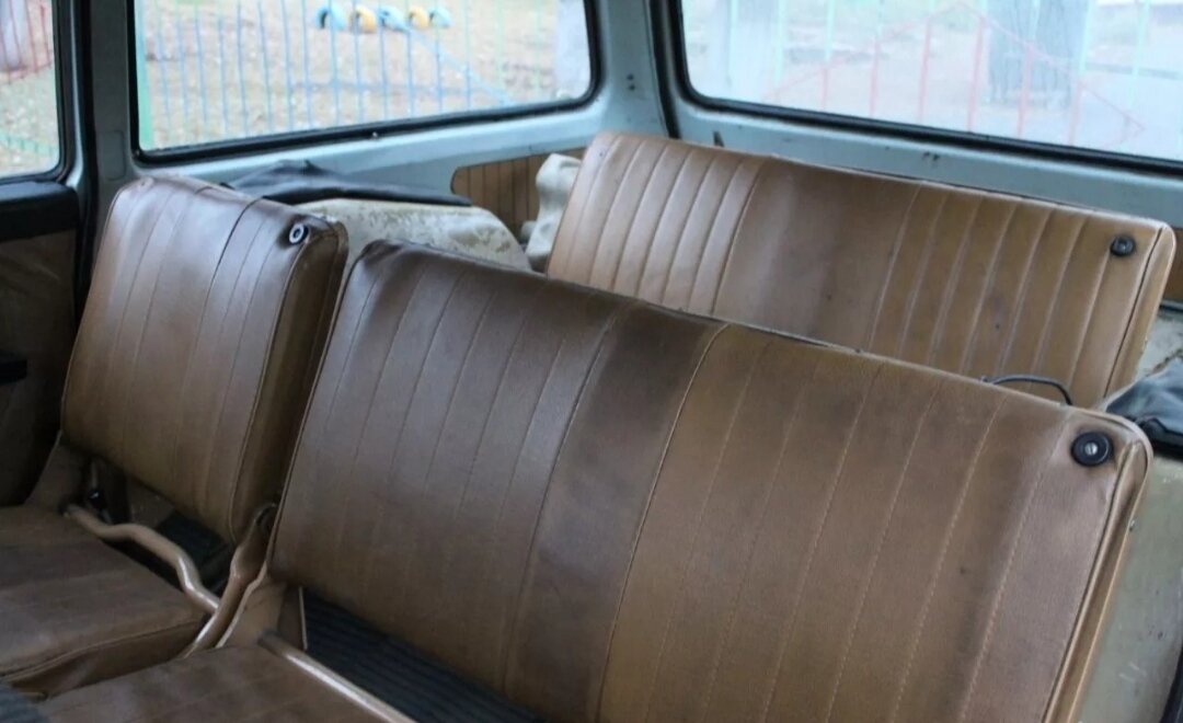 ГАЗ 22 с семи местным салоном