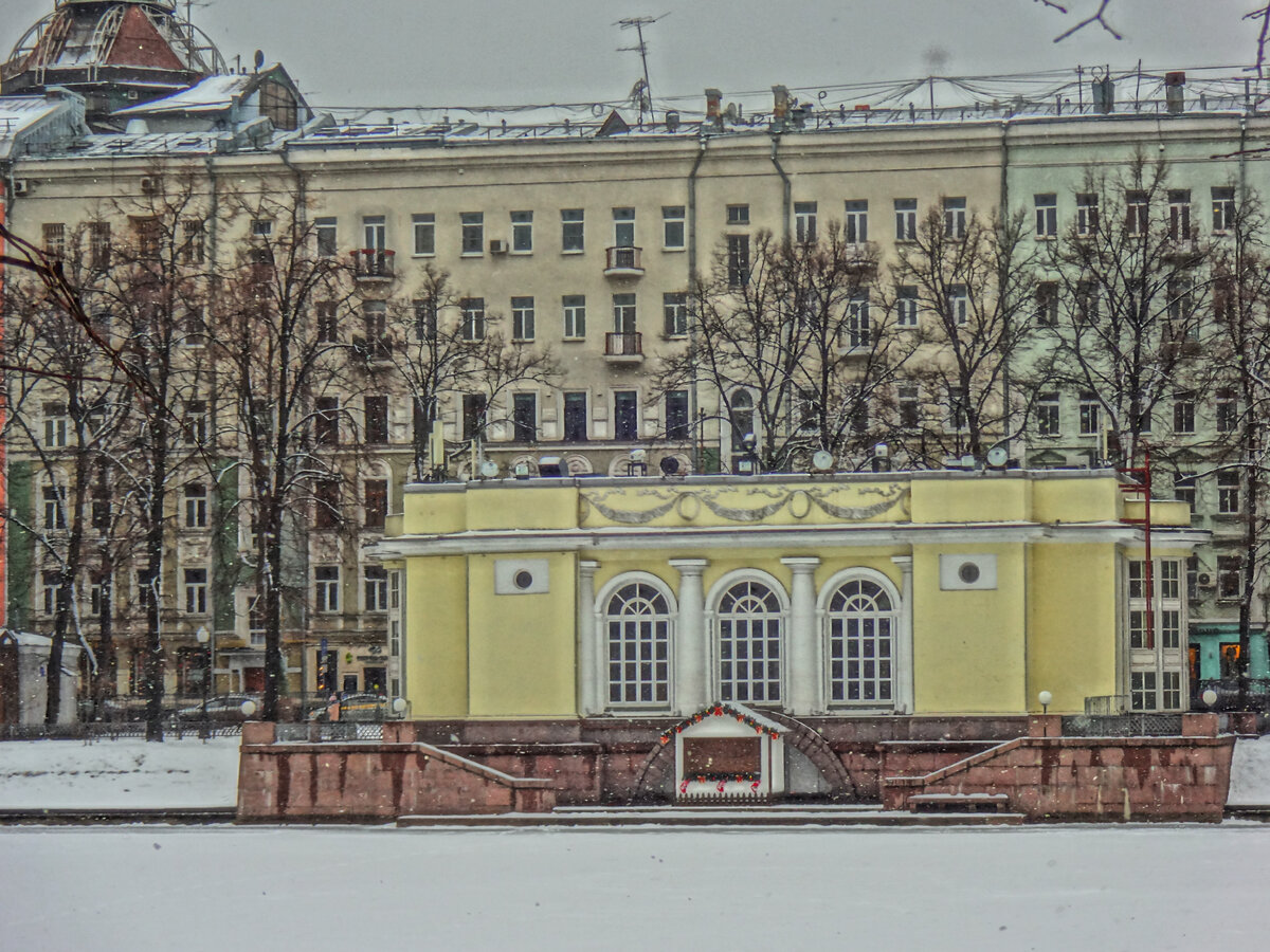 Сколько стоит купить квартиру на Патриарших прудах | Москвоход | Дзен