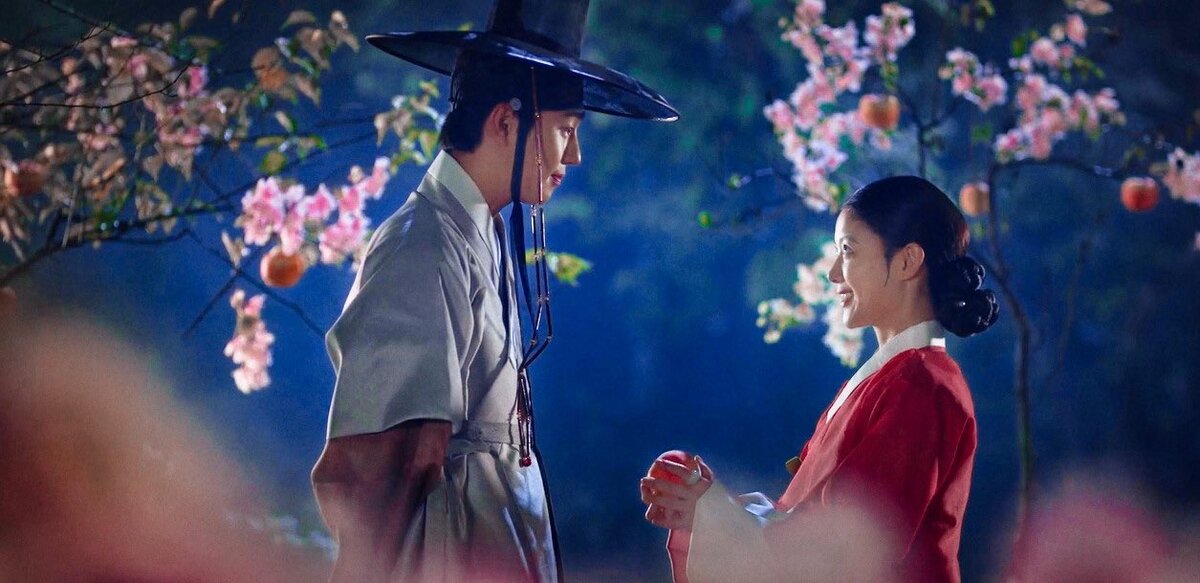 А вот те самые персики-цветочки вне логики