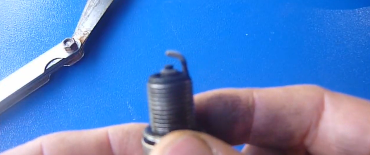 Провели эксперимент. Как будет работать двигатель, если поставить ...