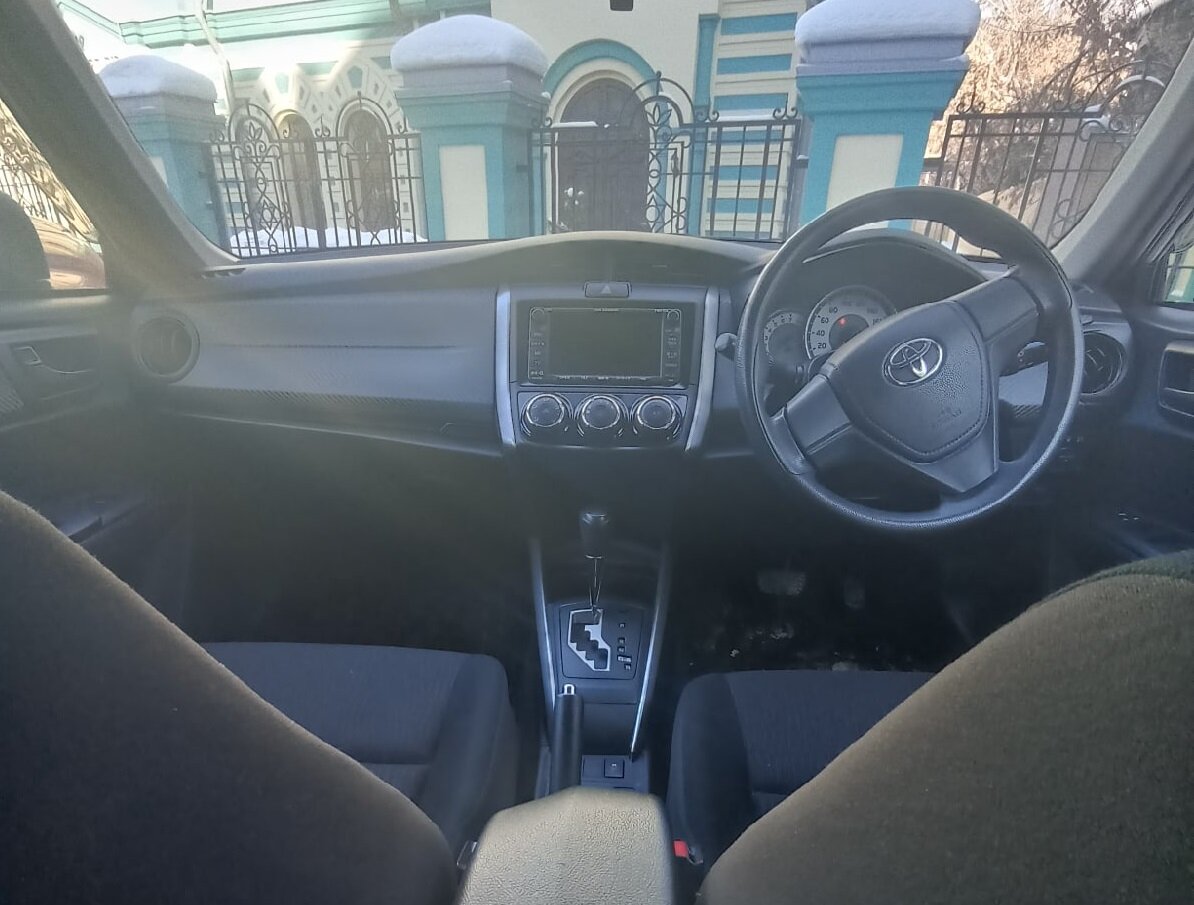 Интерьер Toyota Corolla Fielder. Фото автора. 