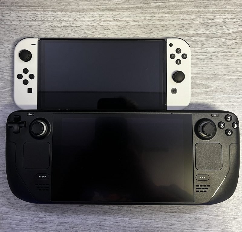Steam Deck в сравнении с Nintendo Switch OLED
