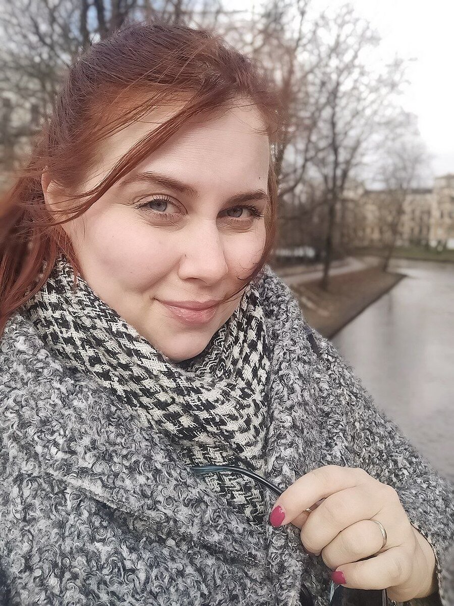 После второго рабочего дня, возле рижского канала / март 2022